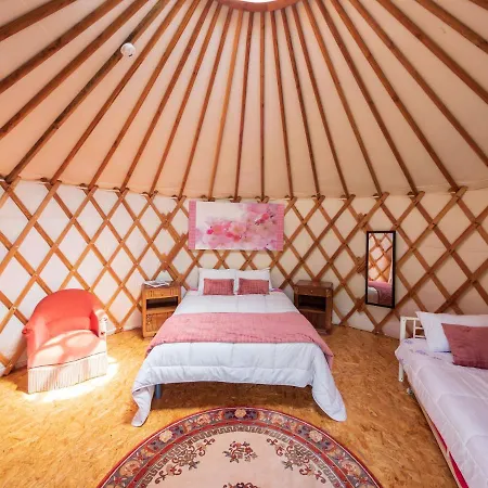 Luxury tent Yourtissimo Laprugne